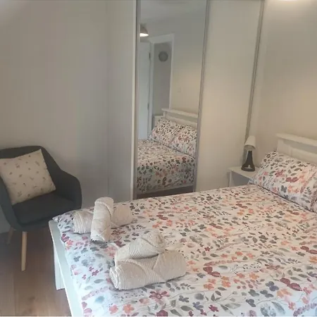 Charming Country Homestead *